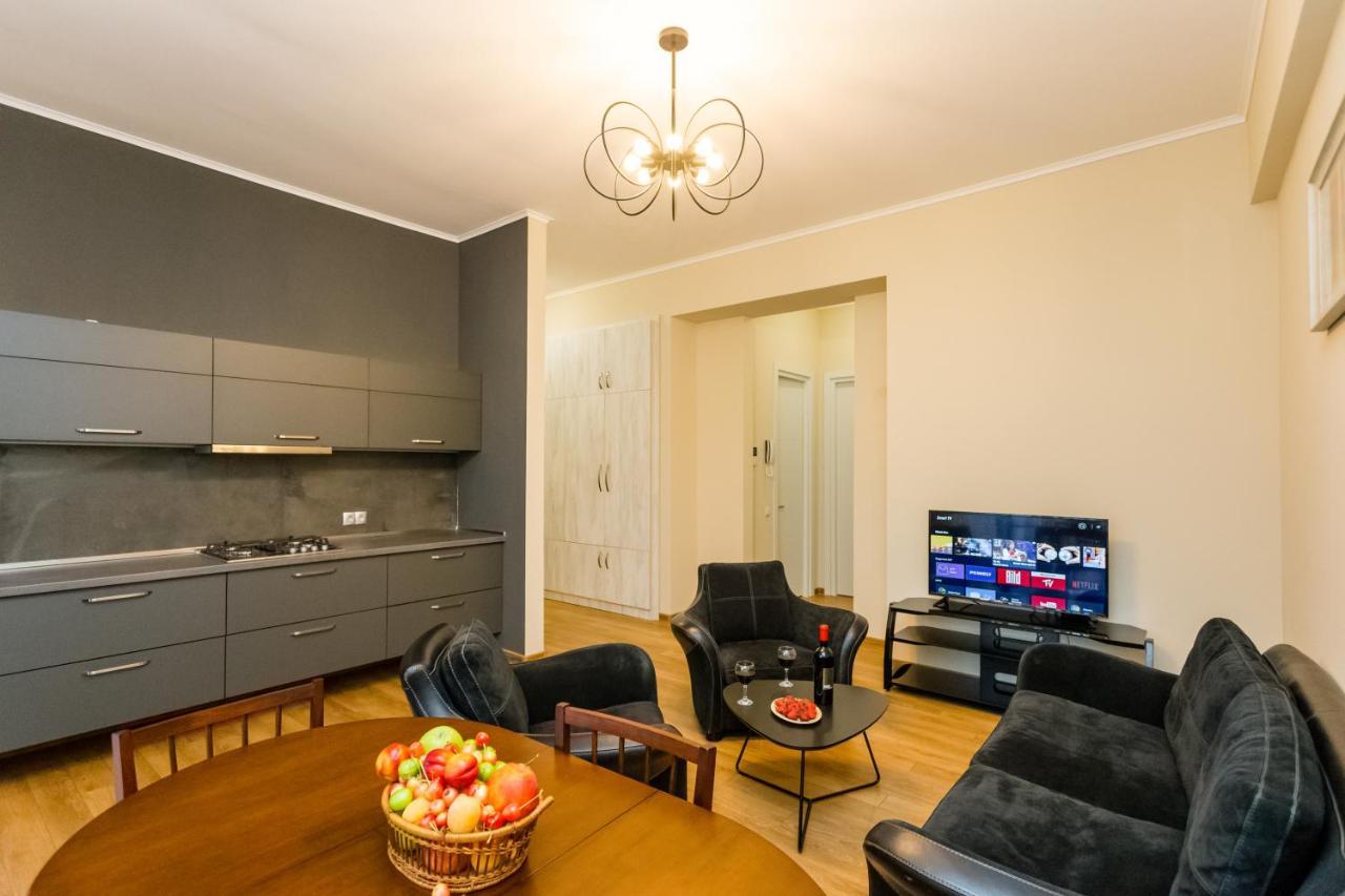 New!-Downtown Apartment Ll Tbilisi Buitenkant foto