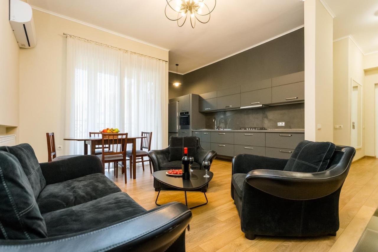 New!-Downtown Apartment Ll Tbilisi Buitenkant foto